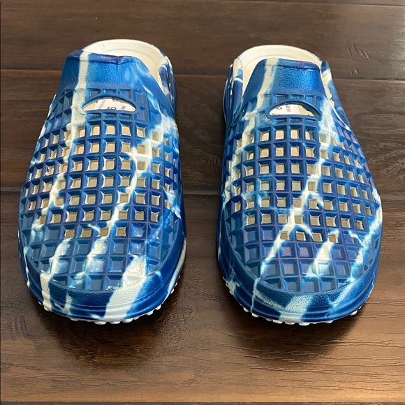 Lusso cloud * Malbon white and blue rubber sandals men’s size 8,9 main image 10